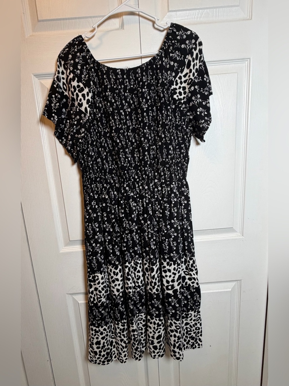 NY Collection Black White Floral Animal Print Smocked Midi Dress 1X Boho